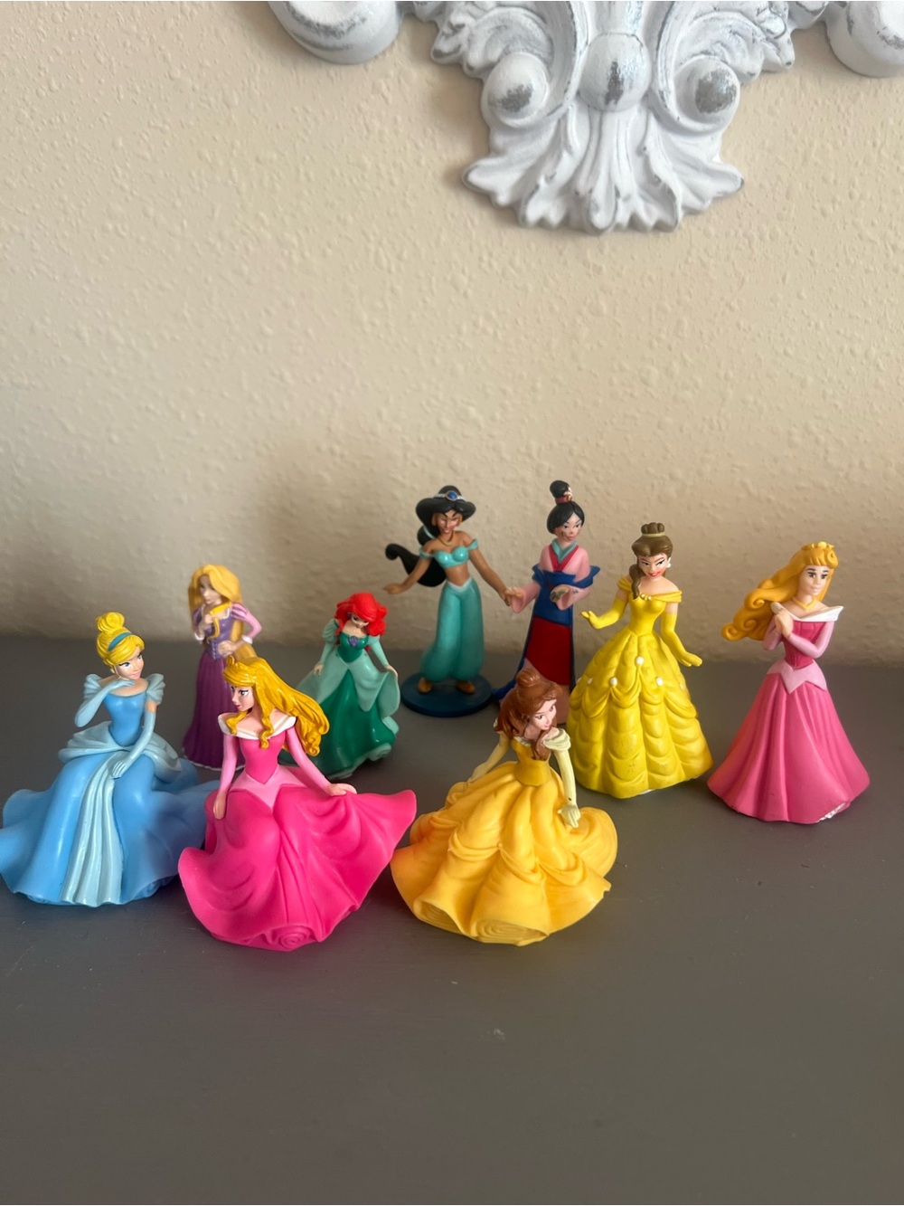 Disney Princess Mini Figurine Set in Blue Pink Yellow Green and Red